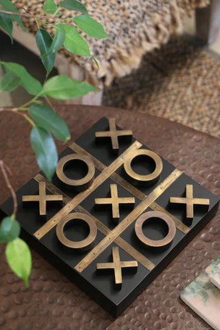 WOODEN NOUGHTS & CROSSES SET WITH BRASS FINISH