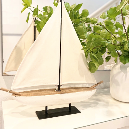 Tiwi Yacht.