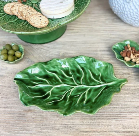 Cabbage Leaf Oval Plate.