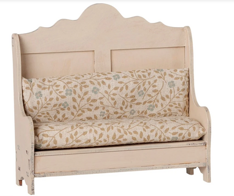Maileg Kitchen Bench Mouse Light Sand.