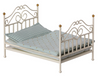 Maileg Vintage Bed Micro - Off white Maileg Vintage Bed Micro - Off white