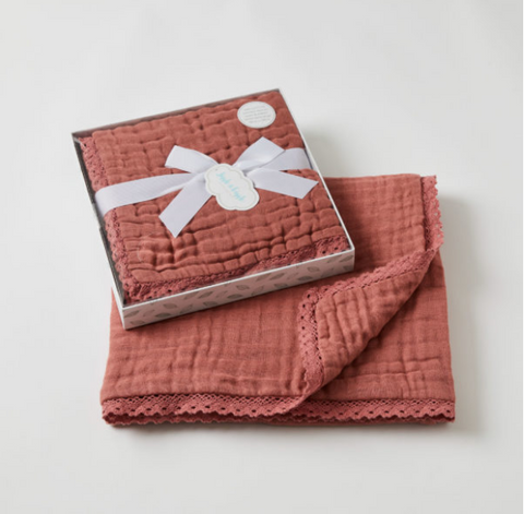 Rosette double muslin baby blanket with lace edge