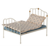Maileg Bed Mouse - Off White. Maileg Bed Mouse - Off White.