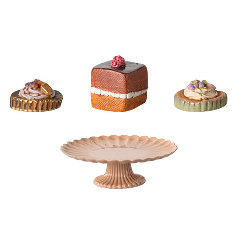 Maileg cakes and Cake Stand Mini. Petit fours.