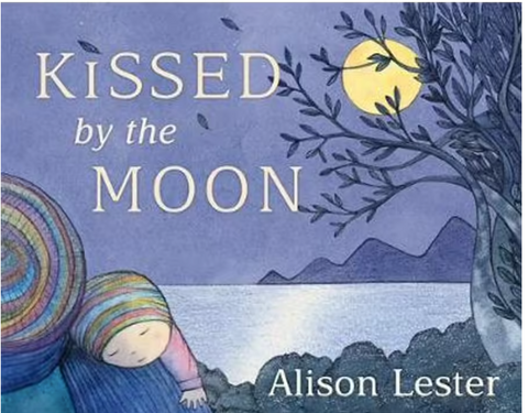 Book - Kissed By the Moon.