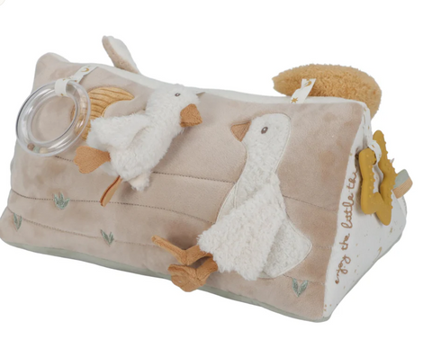Newborns Naturals Activity Triangle