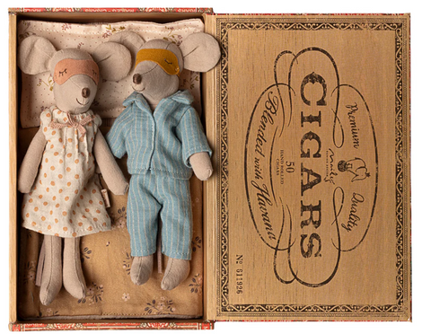 Maileg - Mum & Dad Mice in Box.